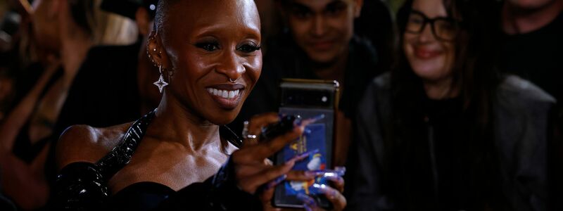Interview-Sequenzen von Cynthia Erivo und Ariana Grande gingen zur Freude vieler Fans in den sozialen Medien viral (Archivbild). - Foto: Millie Turner/Invision/AP/dpa