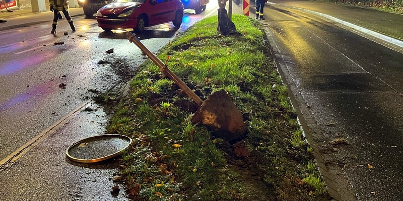 POL-AC: Verkehrsunfall im Nordkreis - Fahrzeug überschlägt sich - Foto: presseportal.de