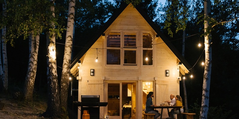 Von ausgestopften Tieren bis hin zu Spiegeln an der Decke: Das sind die größten Fettnäpfchen bei der Einrichtung von Ferienunterkünften - Foto: presseportal.de