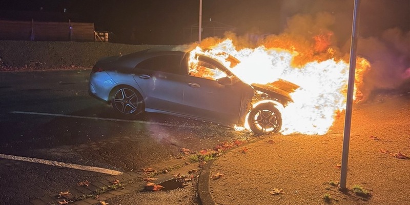 POL-AC: Auto brennt in Alsdorf - Kripo ermittelt wegen Brandstiftung - Foto: presseportal.de