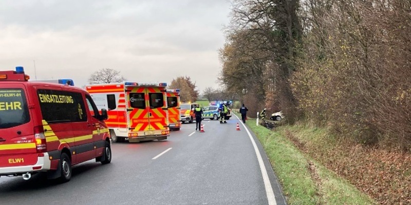 POL-COE: Senden-Ottmarsbocholt, Oberbauerschaft (K2)/Taxi kommt von der Fahrbahn ab - zwei Personen verletzt - Foto: presseportal.de