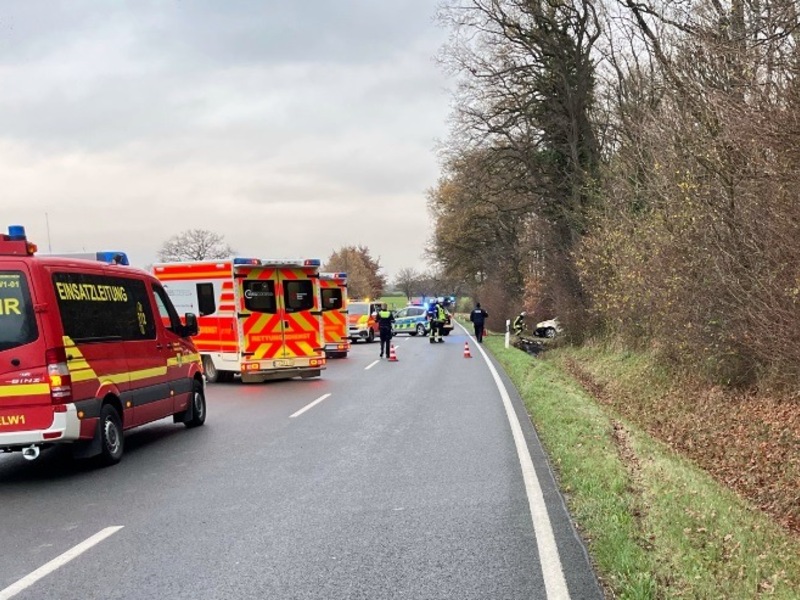 POL-COE: Senden-Ottmarsbocholt, Oberbauerschaft (K2)/Taxi kommt von der Fahrbahn ab - zwei Personen verletzt - Foto: presseportal.de