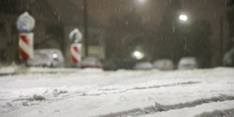 In der Nacht zu Donnerstag hat es in einigen Regionen weiter geschneit.  - Foto: Gianni Gattus/dpa