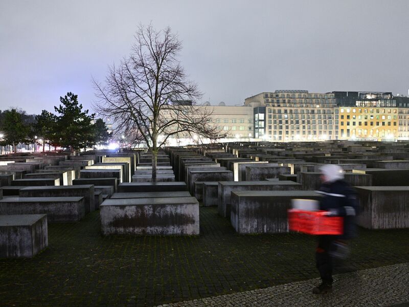 Die Tat ereignete sich am Holocaust-Mahnmal. - Foto: Sebastian Gollnow/dpa
