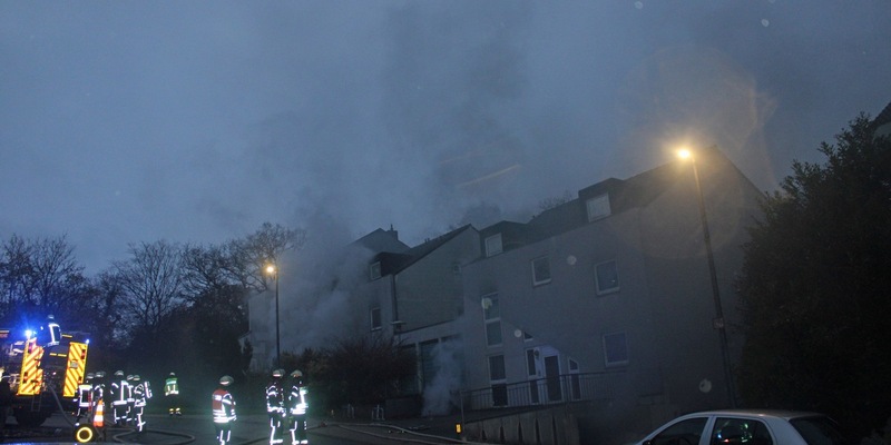 POL-DN: Brand in Tiefgarage sorgt für Feuerwehreinsatz in Jüngersdorf - Foto: presseportal.de