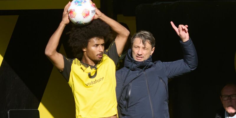 BVB-Coach Niko Kovac steht weiter hinter seinem Stürmer Karim Adeyemi. (Archivbild) - Foto: Bernd Thissen/dpa