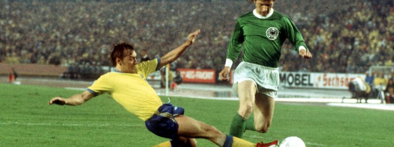 Dieter Herzog (r) ist im Alter von 79 Jahren gestorben. (Archivbild) - Foto: Karl Schnörrer/dpa