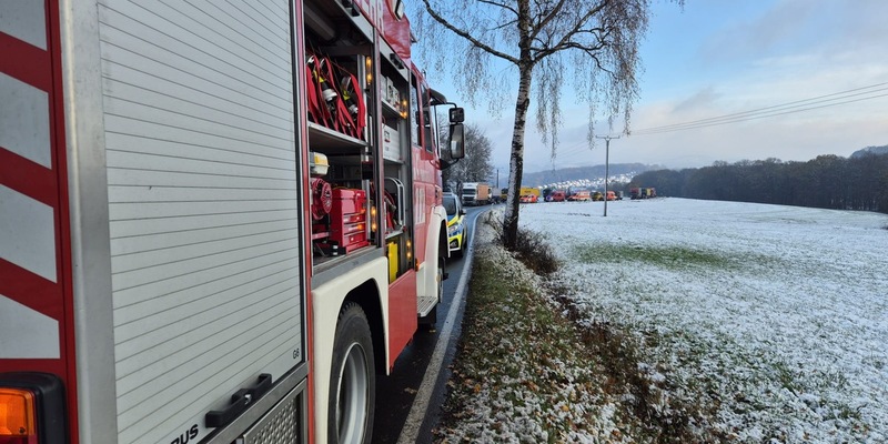 FW-AR: Verkehrsunfall zwischen PKW und besetztem Großraumtaxi - Foto: presseportal.de