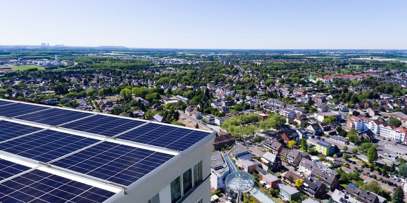 Dormagen auf Solarkurs: Drees & Sommer entwickelt PV-Masterplan für 180 städtische Gebäude - Foto: presseportal.de