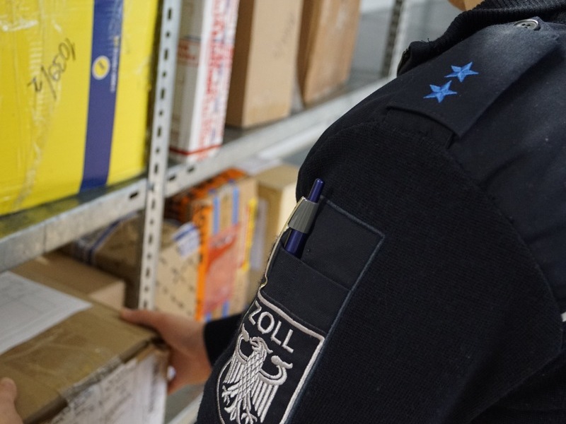 HZA-A: Black Friday und Weihnachten: Wichtige Hinweise des Zolls zu Sendungen aus dem Ausland - Foto: presseportal.de