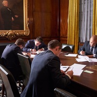 Blicke auf Bewerbungsgespräche / Neue Fotoausstellung in der DASA - Foto: presseportal.de