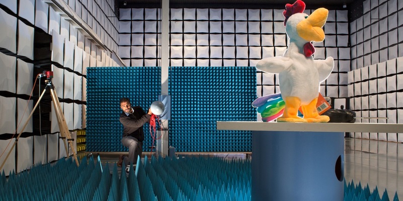 TÜV Rheinland: Worauf Eltern achten sollten, wenn das Spielzeug mitdenkt - Foto: presseportal.de