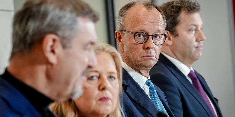 Auch die ältere Generation sieht die Rentenpolitik der Bundesregierung kritisch. (Archivbild) - Foto: Kay Nietfeld/dpa