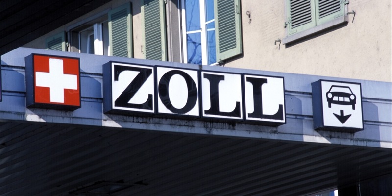 HZA-SI: Rassehund aus der Schweiz geschmuggelt - - Ehepaar kauf Welpen in der Schweiz und meldet ihn beim Zoll nicht an - Foto: presseportal.de