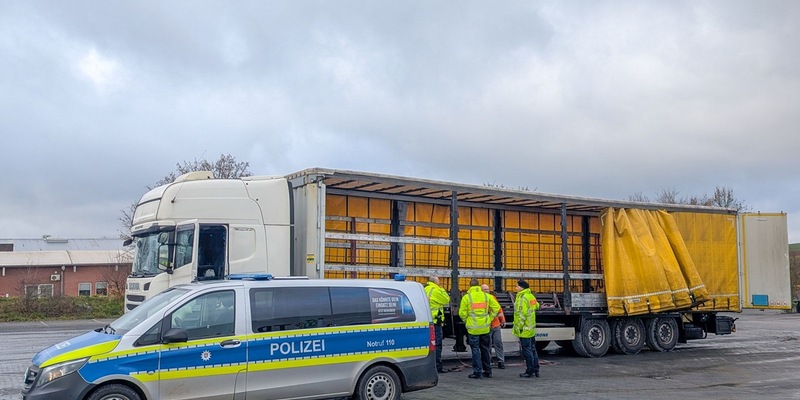 POL-KB: Diemelstadt - Schwerpunktkontrolle der Polizei im Rahmen der europäischen Aktionswoche ROADPOL Truck and Bus - Foto: presseportal.de