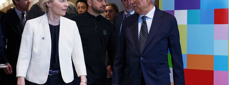 Tauschten sich telefonisch zur Lage aus: Ursula von der Leyen, Wolodymyr Selenskyj und António Costa. (Archivbild) - Foto: Geert Vanden Wijngaert/Pool AP/dpa