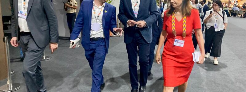 Der COP-Präsident Correa do Lago eilte von Meeting zu Meeting. - Foto: Torsten Holz/-/dpa