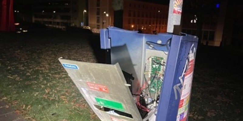 POL-PDKL: Parkscheinautomaten Sprengung - Zeugen gesucht - Foto: presseportal.de