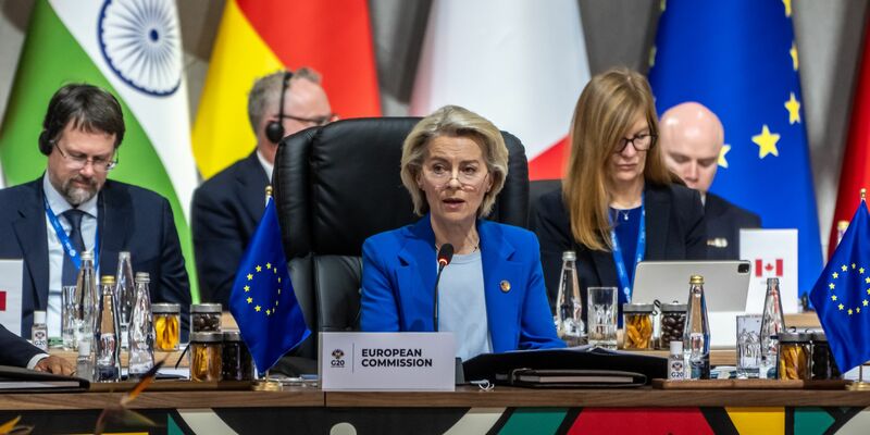 EU-Kommissionschefin Ursula von der Leyen tauschte sich zuletzt mit Wolodymyr Selenskyj aus. - Foto: Michael Kappeler/dpa-Pool/dpa