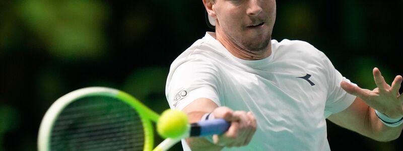 Jan-Lennard Struff verlor zum Auftakt gegen Pablo Carreno Busta - Foto: Luca Bruno/AP/dpa