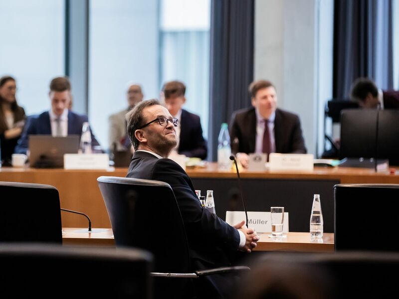 Netzagentur droht Post mit Strafen (Archivbild). - Foto: Christoph Soeder/dpa