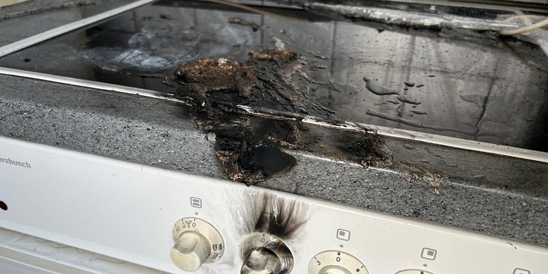 FW Ratingen: Küchenbrand in der 3. Etage - Foto: presseportal.de