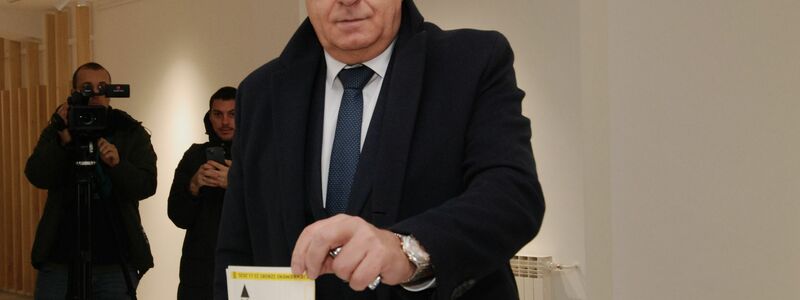 Der Sieger ist ein Vertrauter des bisherigen Präsidenten Milorad Dodik. - Foto: Radivoje Pavicic/AP/dpa