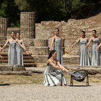 Wenn die Sonne nicht scheint, funktioniert es auch nicht mit der Entzündung des olympischen Feuers unter freiem Himmel. (Archivbild) - Foto: Socrates Baltagiannis/dpa