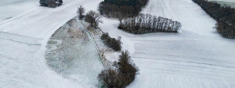Der Winter bleibt laut DWD noch eine Weile in Deutschland. - Foto: Patrick Pleul/dpa
