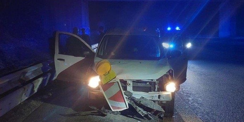 BPOL-TR: Alkoholisierter Ecuadorianer verursacht Verkehrsunfall in der Kontrollstelle der Bundespolizei auf der BAB 64 - Foto: presseportal.de