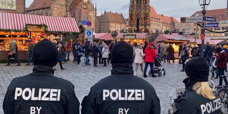 POL-MFR: (1108) Sicher durch den Zauber der Weihnachtszeit - Das Polizeipräsidium Mittelfranken informiert über den Nürnberger Christkindlesmarkt - Foto: presseportal.de