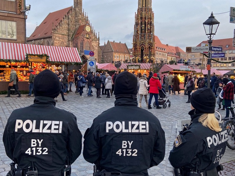 POL-MFR: (1108) Sicher durch den Zauber der Weihnachtszeit - Das Polizeipräsidium Mittelfranken informiert über den Nürnberger Christkindlesmarkt - Foto: presseportal.de
