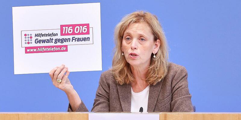 Karin Prien am 21.11.2025 - Foto: über dts Nachrichtenagentur