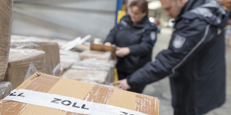 HZA-GI: Weihnachten und Black Friday - So vermeiden sie Ärger beim Bestellen im Ausland mit dem Zoll - Foto: presseportal.de