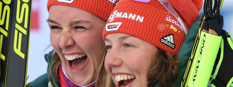 Denise Herrmann-Wick (l) und Laura Dahlmeier: Früher zusammen im Team, dann zusammen als ZDF-Expertinnen. (Archivfoto) - Foto: Sven Hoppe/dpa