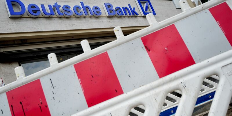 Deutsche Bank zieht Konsequenzen aus dem Umgang des Verbandes Familienunternehmer mit der AfD: Der Verband darf Räumlichkeiten der Bank in Berlin nicht mehr für seine Veranstaltungen nutzen. (Symbolbild) - Foto: picture alliance / dpa