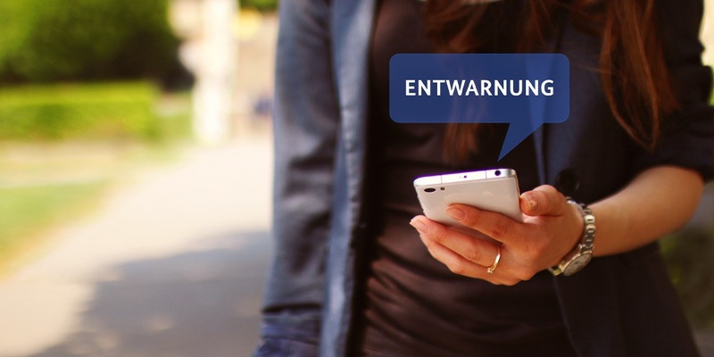 Ab dem heutigen Dienstag steht eine neue Funktion bei Cell Broadcast zur Verfügung. Von nun an können Bürgerinnen und Bürger über den Mobilfunkdienst auch Entwarnungen erhalten. - Foto: presseportal.de