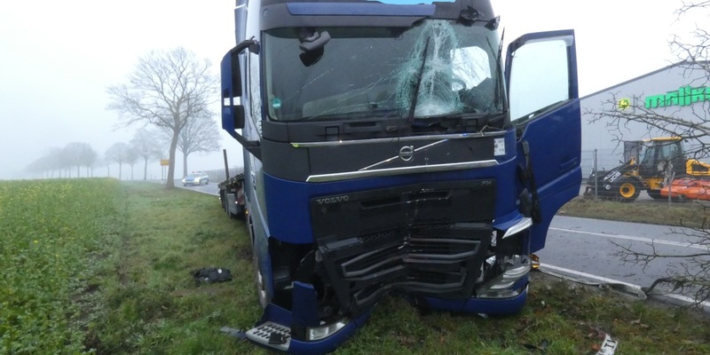 POL-DH: --- Varrel (bei Sulingen) - Lkw gegen Baum, Fahrer verstorben --- - Foto: presseportal.de