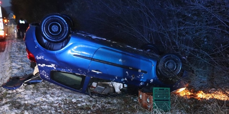 POL-HX: 25-Jährige nach Alleinunfall leicht verletzt - Foto: presseportal.de