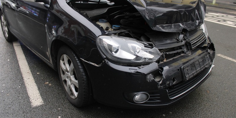 POL-HA: Auffahrunfall mit zwei verletzten Beifahrerinnen - Foto: presseportal.de