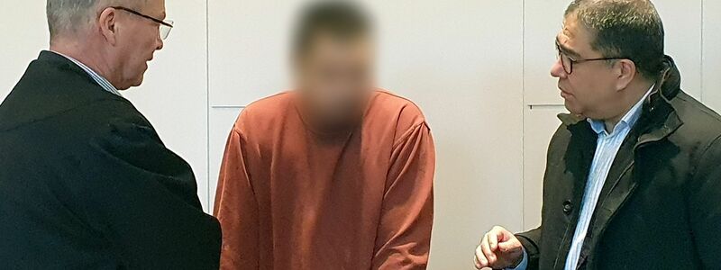 Der Mann gestand die Tötung seiner Vorgesetzten in Krefeld.  - Foto: Martin Höke/dpa
