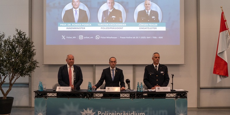 Mittelhessen: STADT + LANDKREIS GIESSEN: Pressekonferenz zur Vorstellung des polizeilichen Einsatzkonzepts anlässlich der Neugründung der AfD-Jugendorganisation in Gießen - Foto: presseportal.de
