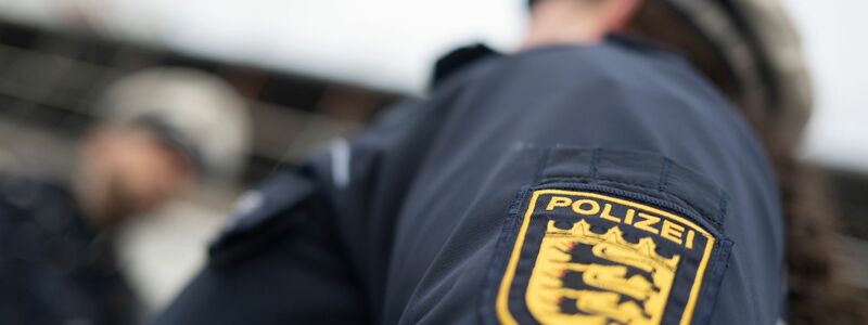 Die Polizei hat im Großraum Reutlingen fünf Tote gefunden. (Symbolbild) - Foto: Marijan Murat/dpa