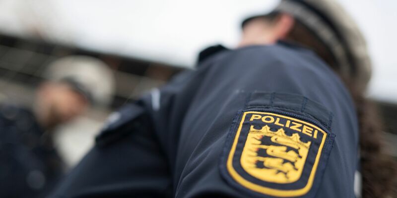 Die Polizei hat im Großraum Reutlingen fünf Tote gefunden. (Symbolbild) - Foto: Marijan Murat/dpa
