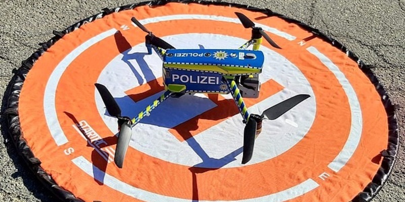 BPOL NRW: Bundespolizei in Vermisstenfahndung der Landespolizei eingebunden findet unter Drohneneinsatz stark unterkühlten Mann - Foto: presseportal.de