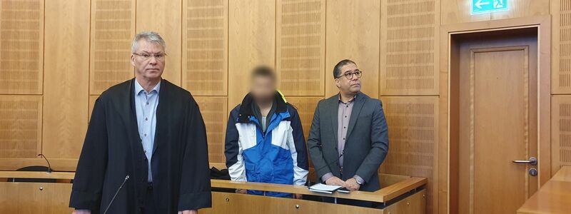 In seinem Schlusswort entschuldigte sich der Angeklagte für die Tat. - Foto: Martin Höke/dpa