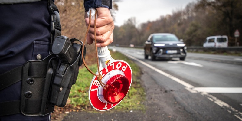 POL-UN: Landesweiter Fahndungs- und Kontrolltag: Kreispolizeibehörde Unna führt Schwerpunktkontrollen und einen behördenübergreifenden Einsatz zur Bekämpfung von Clankriminalität durch - Foto: presseportal.de