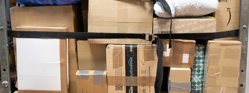 Auch das hohe Retourenaufkommen trägt dazu bei, dass die Paketmenge in Deutschland zuletzt gestiegen ist. - Foto: Sebastian Kahnert/dpa