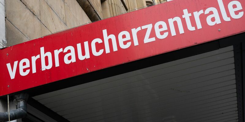 Die Verbraucherzentralen sehen bei einzelnen Algenprodukten die Gefahr einer überhöhten Jodaufnahme (Symbolbild). - Foto: Boris Roessler/dpa