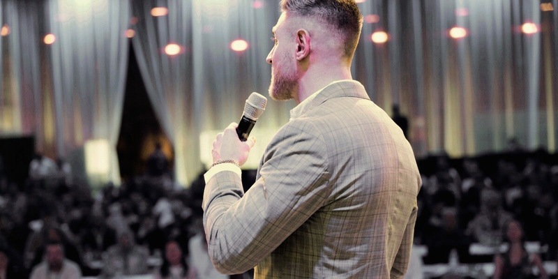 Der einfache Weg zum eigenen Online-Business: Wie das Script to Sales System von Tim Fröhlich Einsteigern zu finanzieller Freiheit verhilft - Foto: presseportal.de